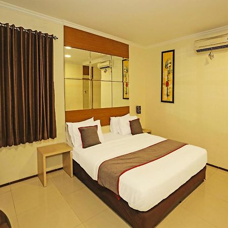 Super Oyo Townhouse Oak Hotel Fiducia Serpong Exterior photo