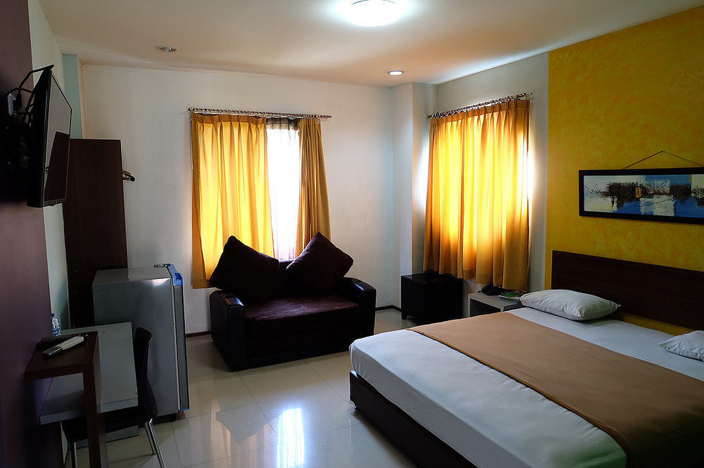 Super Oyo Townhouse Oak Hotel Fiducia Serpong Exterior photo